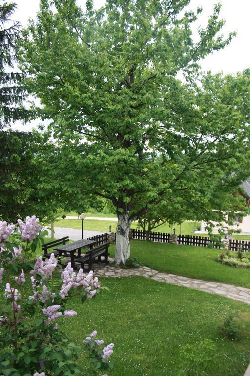 Guest House Tone Poljanak Zewnętrze zdjęcie
