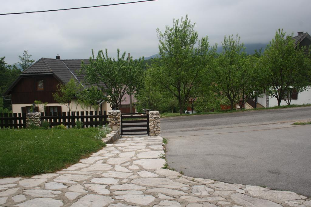 Guest House Tone Poljanak Zewnętrze zdjęcie