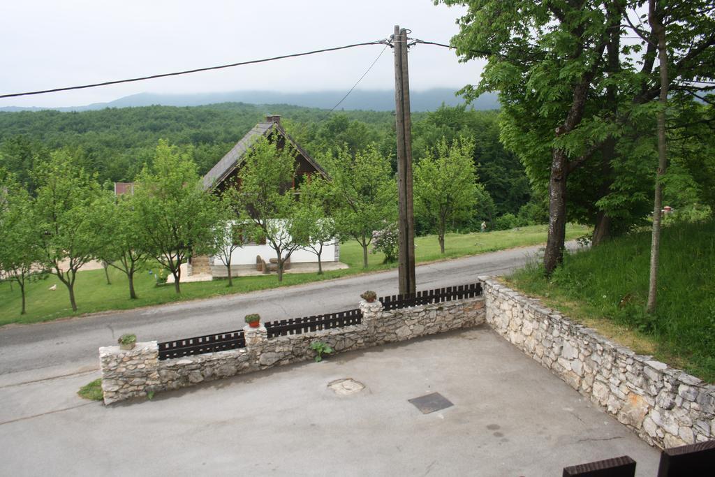 Guest House Tone Poljanak Zewnętrze zdjęcie